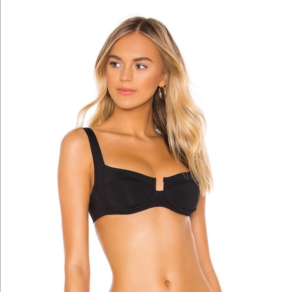L*Space Camellia top Black